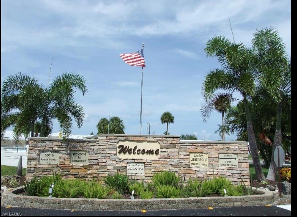 PINE ISLAND COVE - Land