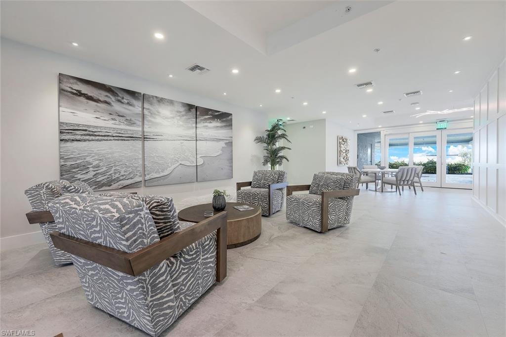 BEACH HOUSE AT NAPLES CAY - Residential