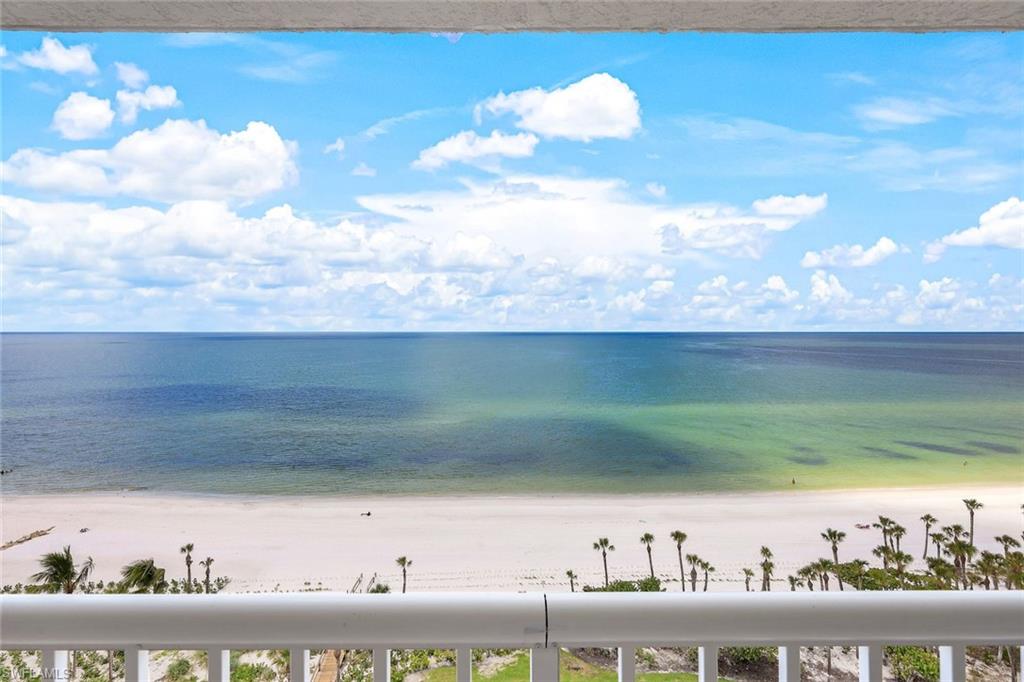 BEACH HOUSE AT NAPLES CAY - Residential