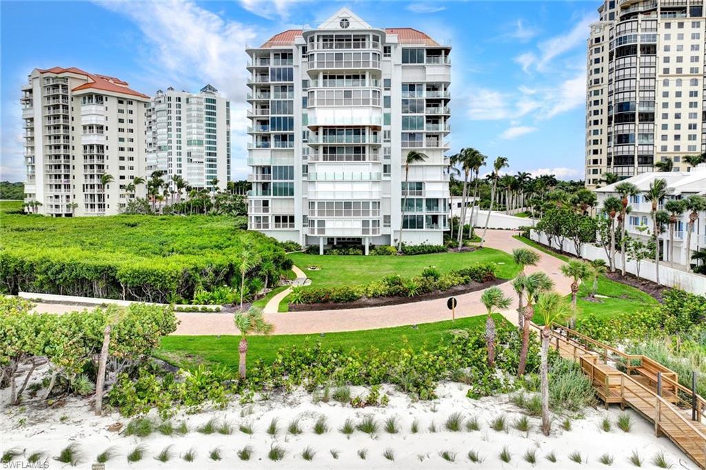 BEACH HOUSE AT NAPLES CAY - Residential