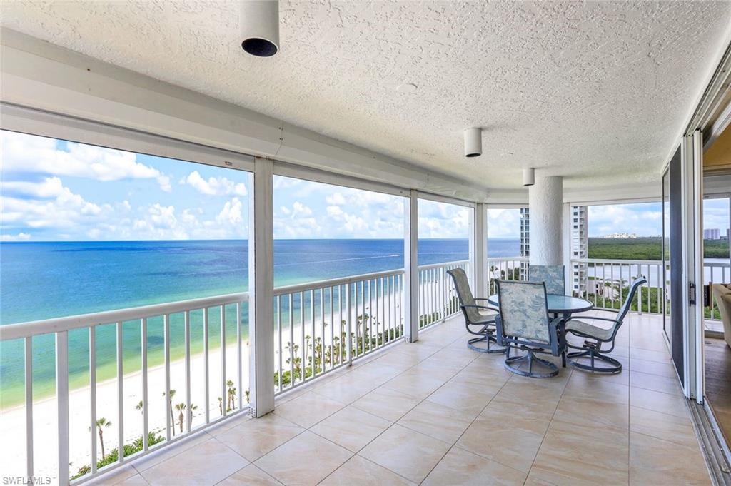 BEACH HOUSE AT NAPLES CAY - Residential