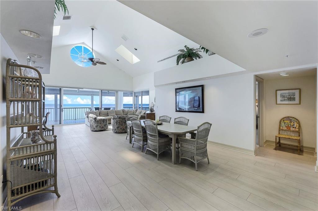 BEACH HOUSE AT NAPLES CAY - Residential