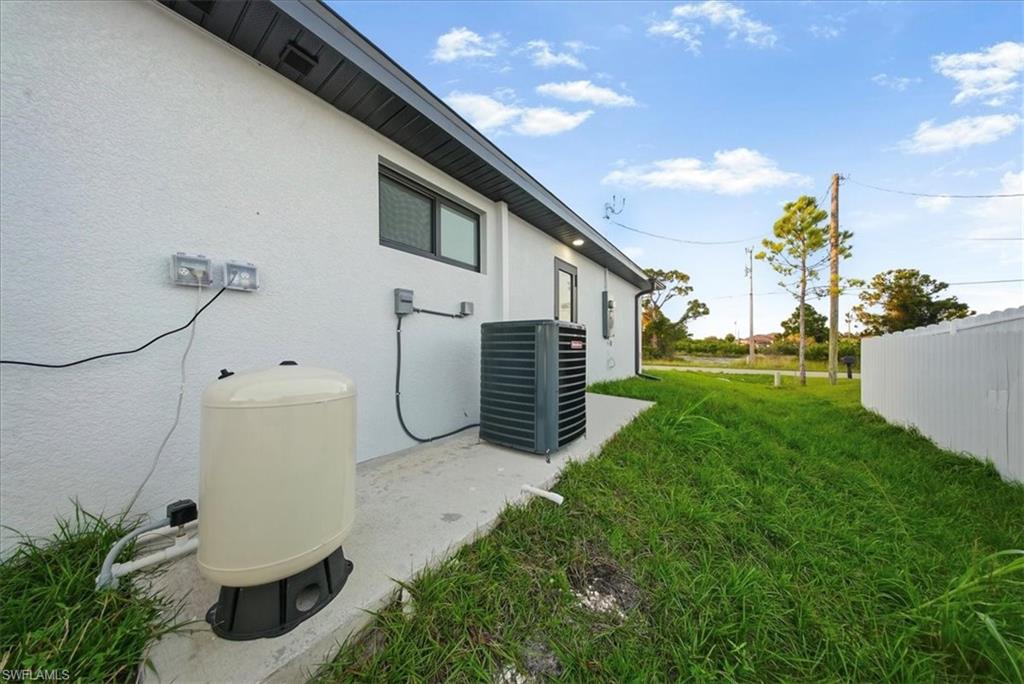 LEHIGH ACRES - Residential