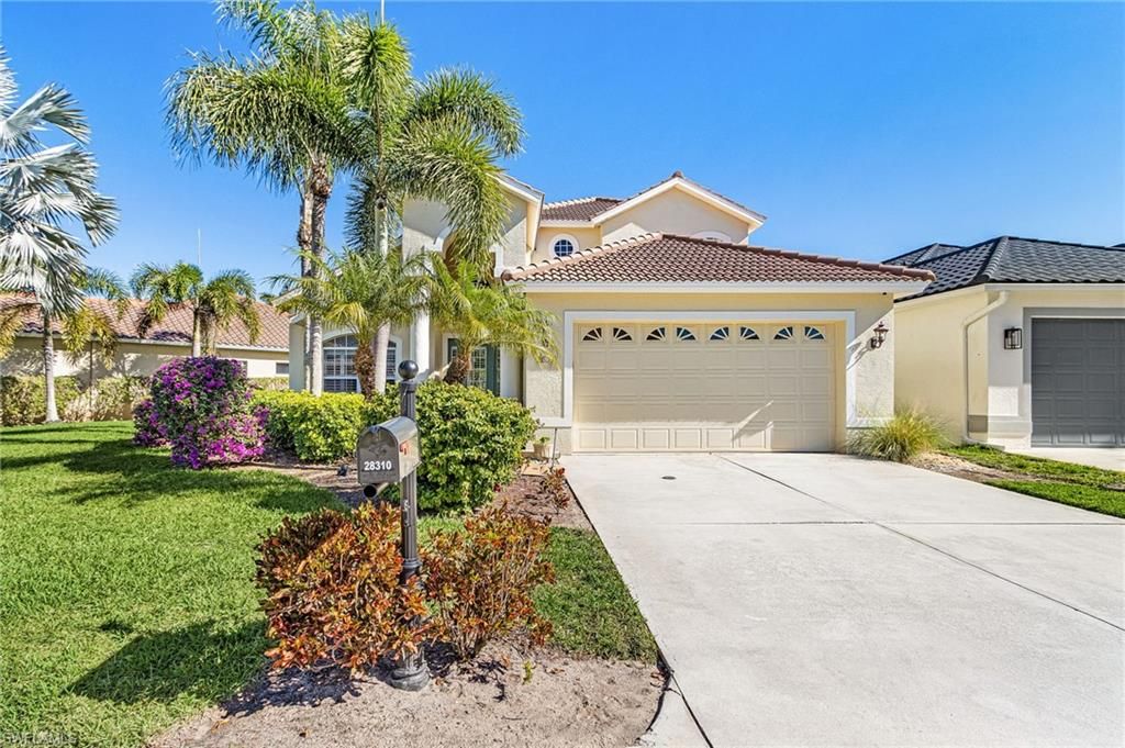 Photo of 28310 Hidden Lake DR, BONITA SPRINGS, FL 34134 (MLS # 226005334)