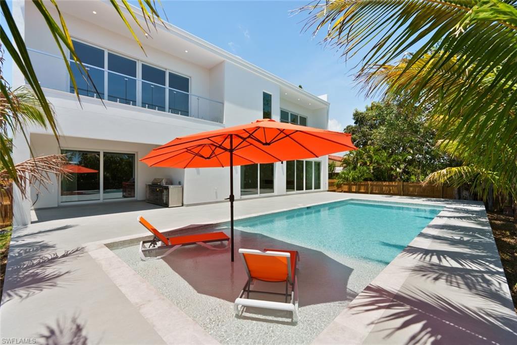 MARCO BEACH - Residential