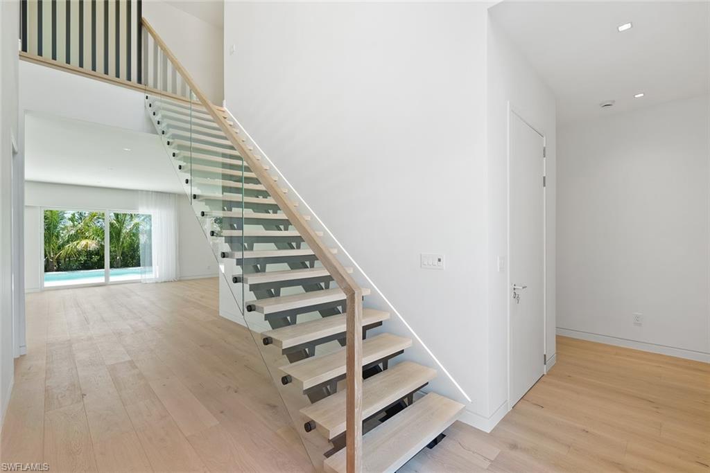 MARCO BEACH - Residential