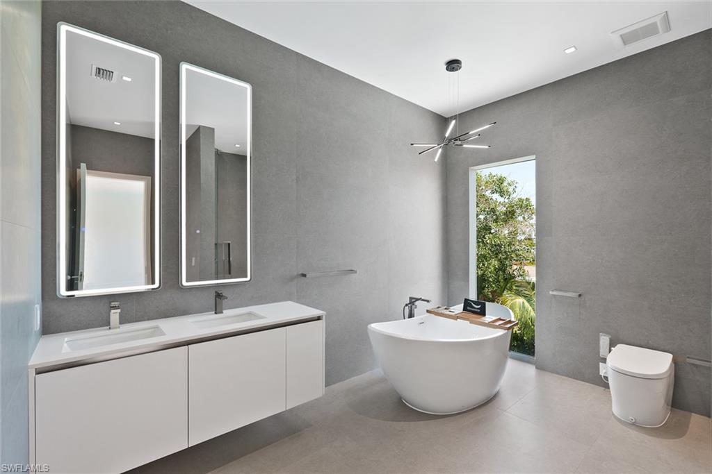 MARCO BEACH - Residential