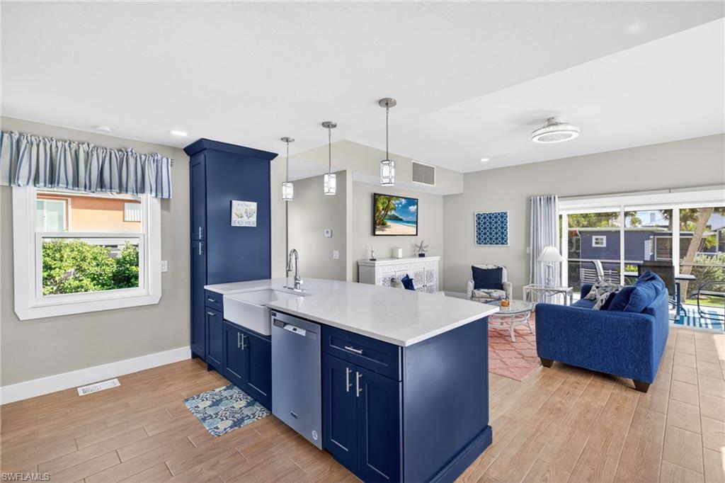 GULF ISLAND MANOR - Residential