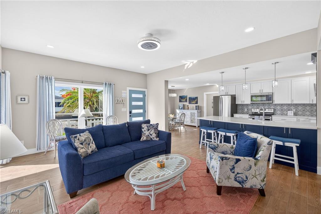 GULF ISLAND MANOR - Residential