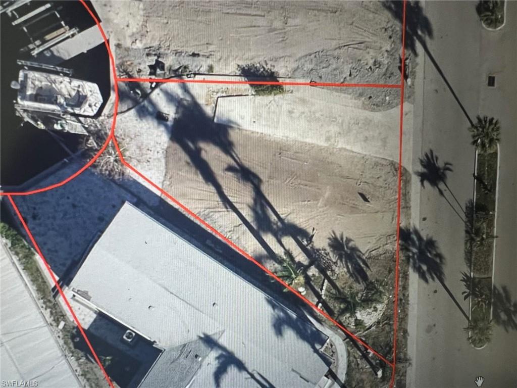 BAYSIDE ESTATES - Land