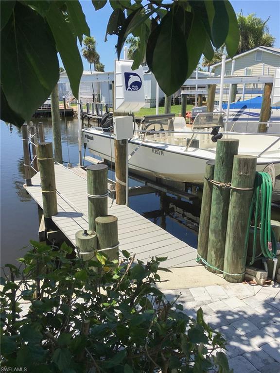 BAYSIDE ESTATES - Land