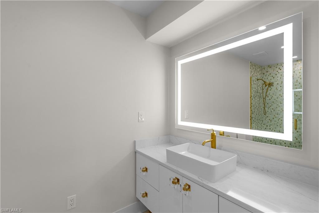 OVERIVER SHORES - Residential