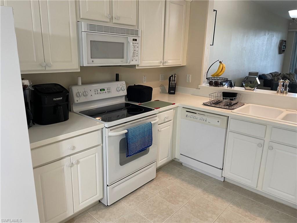 AQUAMARINE AT SUNSTONE - Residential Lease