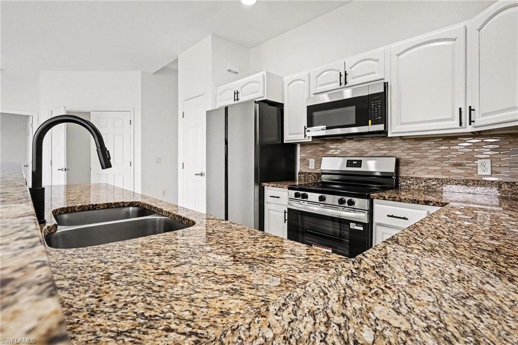 ARROWHEAD RESERVE - Residential