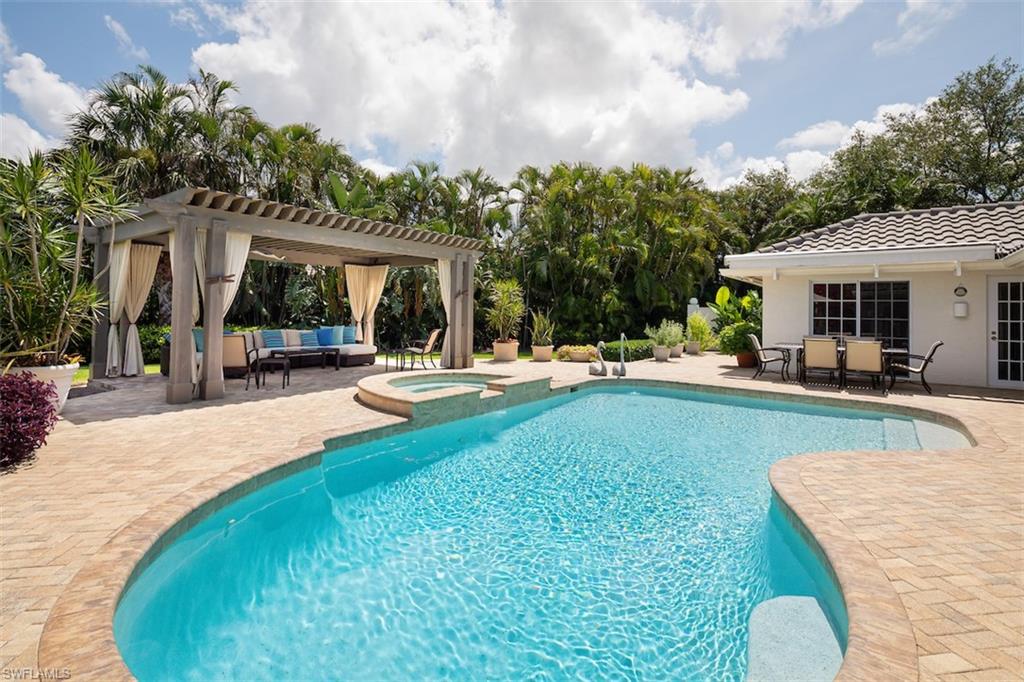 PINECREST AT PELICAN BAY - Residential