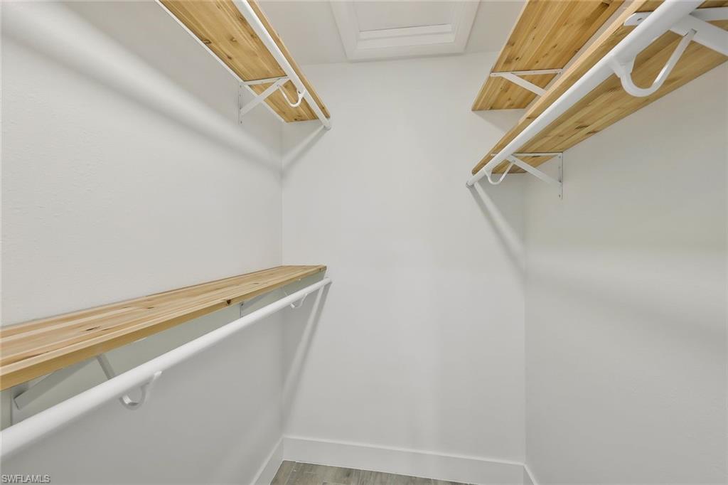 ISLAND PARK - Residential