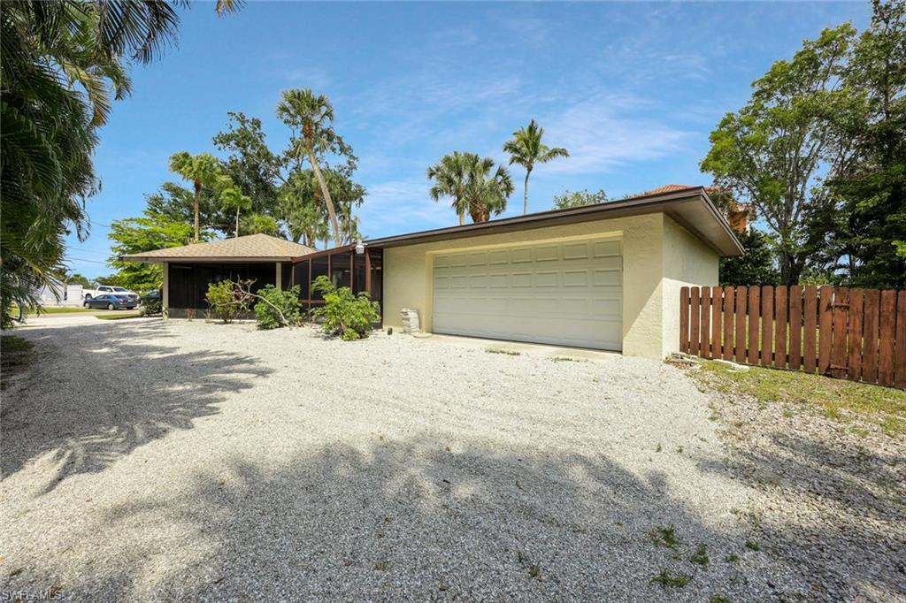 ISLAND PARK - Residential