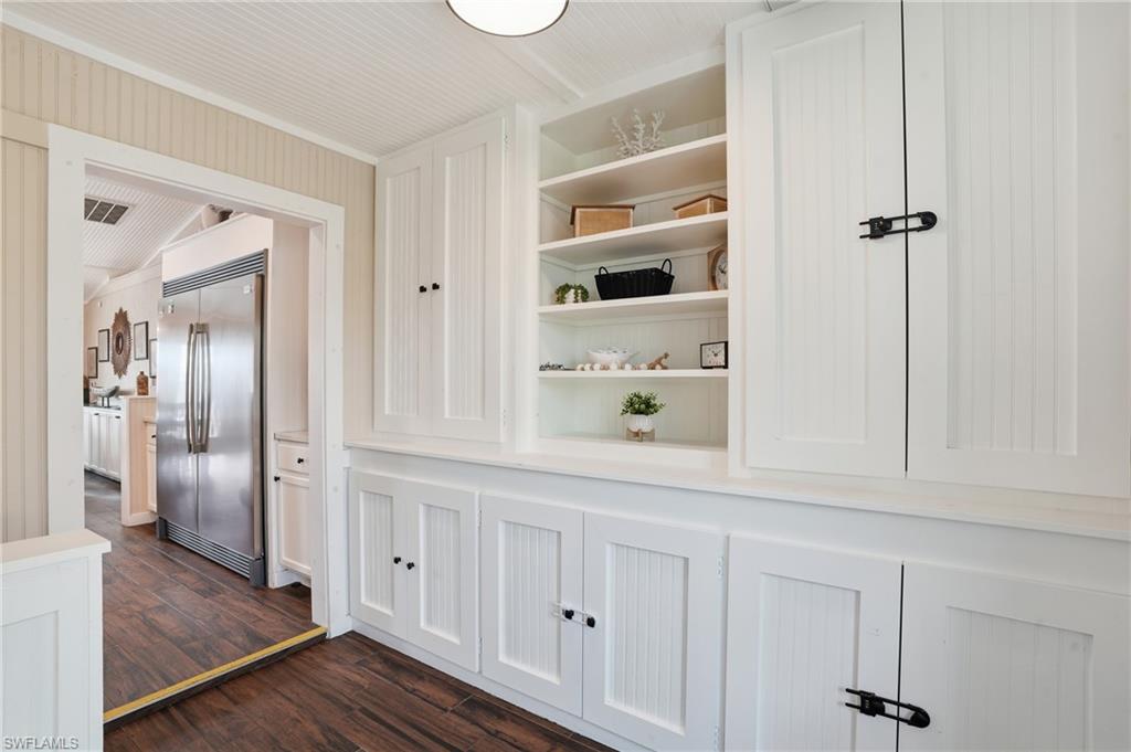 MID ISLAND UNRECORDED SUBDIVISION - Residential