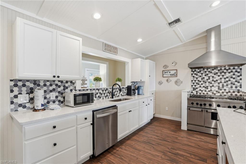 MID ISLAND UNRECORDED SUBDIVISION - Residential