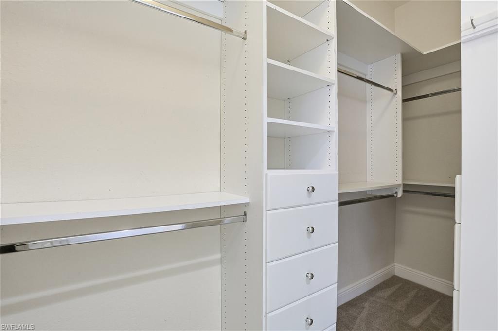 LAGUNA - Residential