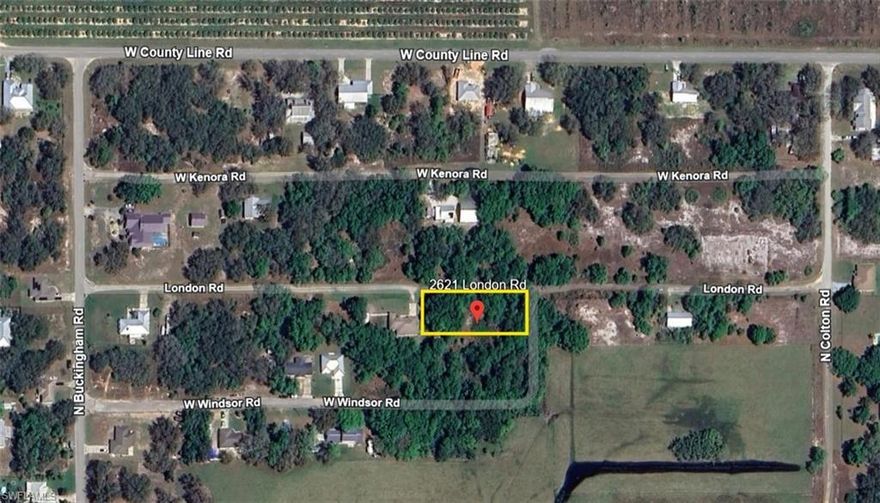 5 Lot Site!! Almost 1/2 acre parcel in Avon Park Lakes! Surrounded by fresh water lakes, this private parcel is high and dry and perfect for your new Florida Home! NOT in a Flood Zone! Make an offer today! ****This is NOT an assignment of contract LOCAL SELLERS! Quick answers & quick closings!**** Buy now & build or hold this parcel for future development. Taxes are LOW!