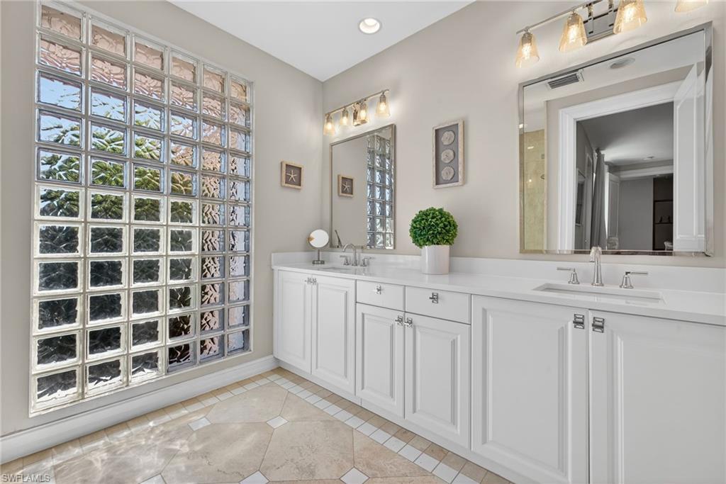 ROYAL HARBOR - Residential