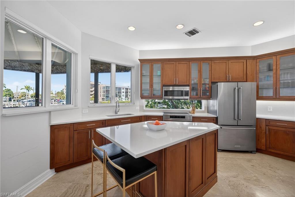 ROYAL HARBOR - Residential