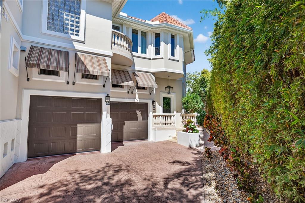 ROYAL HARBOR - Residential