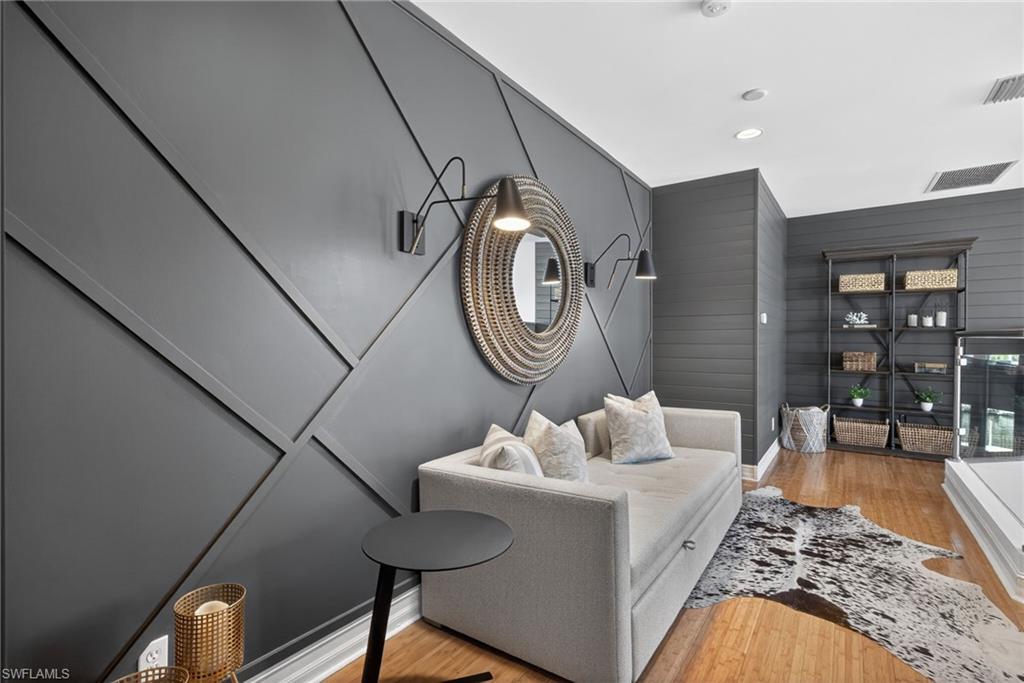 ROYAL HARBOR - Residential