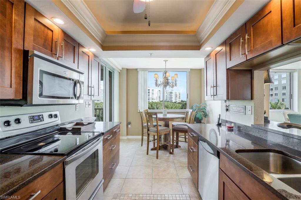 GULF BREEZE AT VANDERBILT - Residential Lease