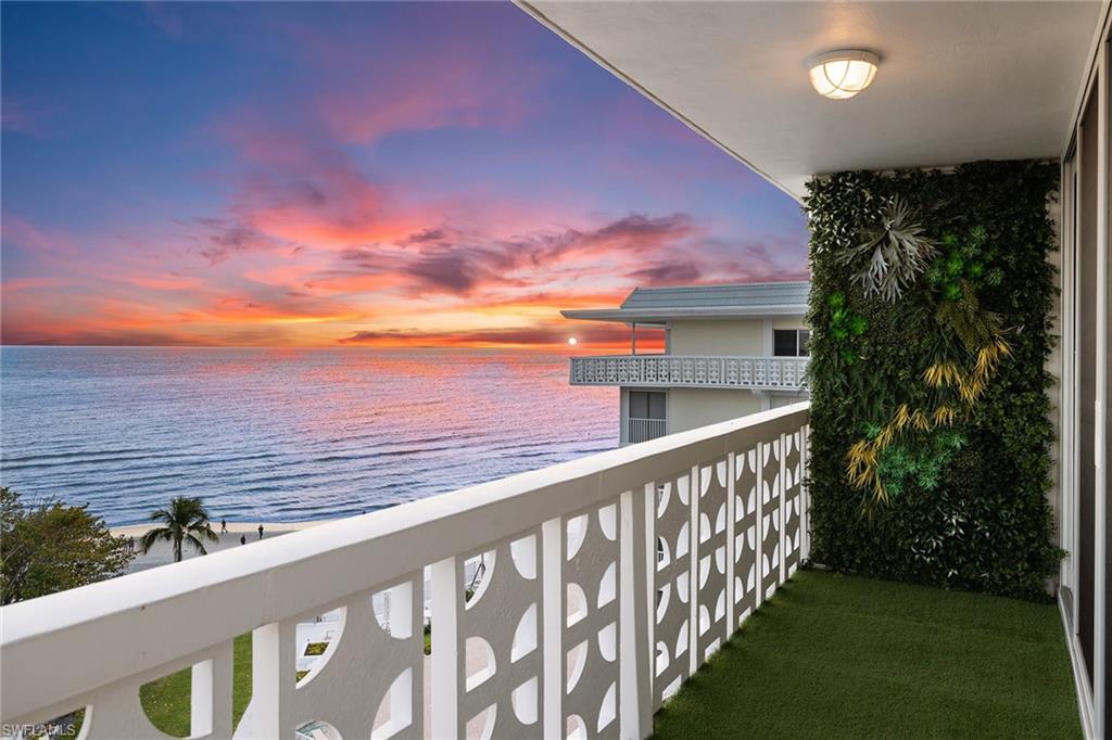 REGENCY TOWERS - Residential