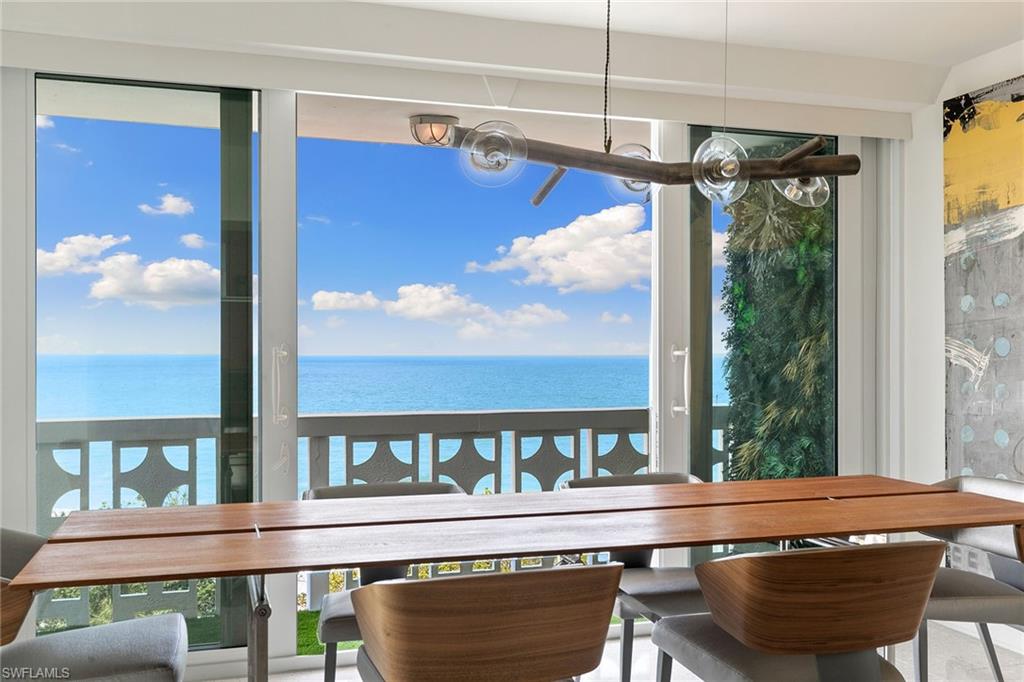 REGENCY TOWERS - Residential