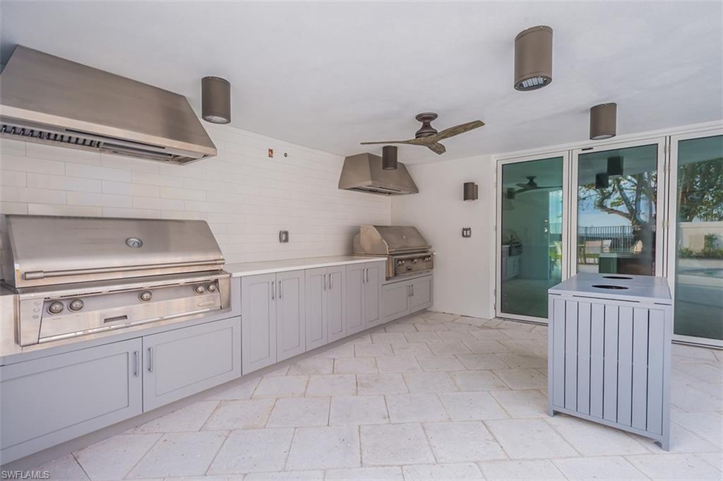 REGENCY TOWERS - Residential