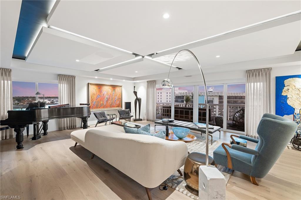 REGENCY TOWERS - Residential