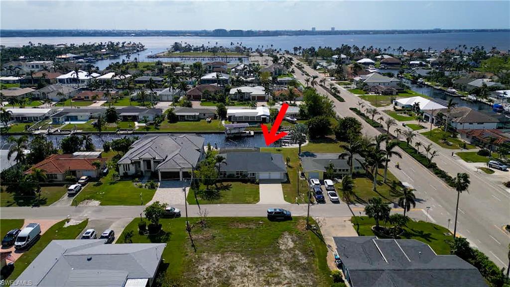 1106 Lorraine CT