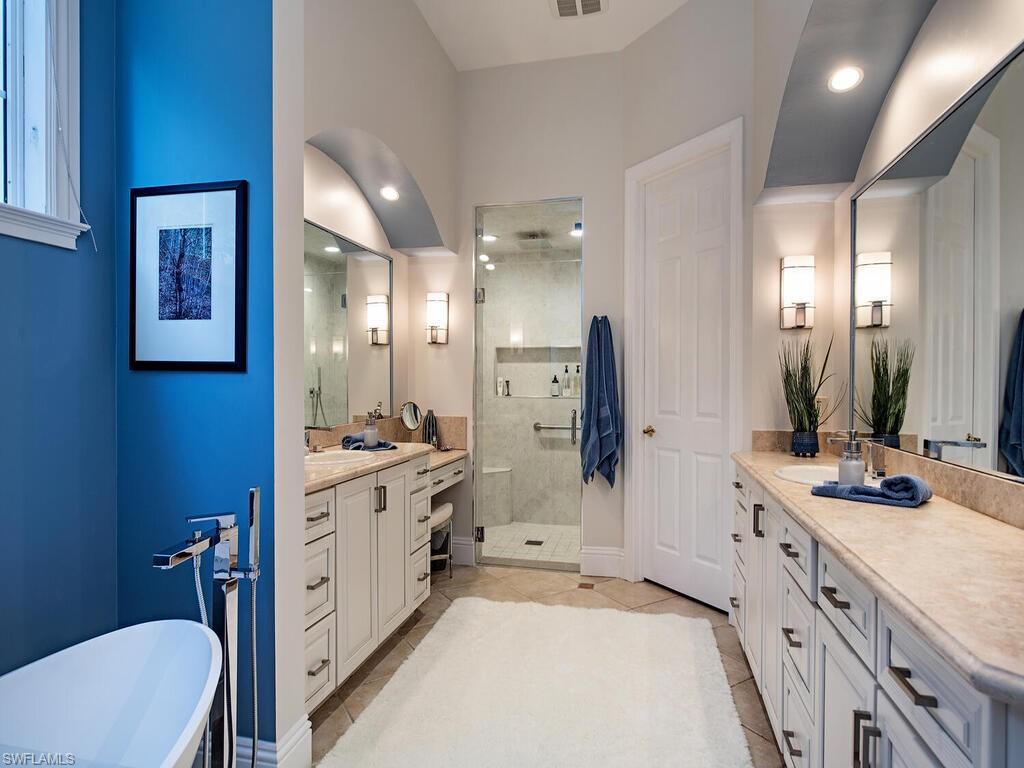 L'ERMITAGE AT GREY OAKS - Residential