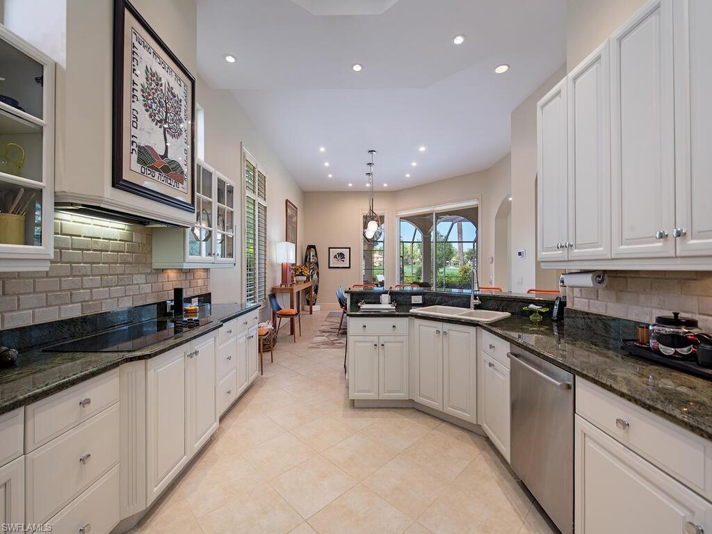 L'ERMITAGE AT GREY OAKS - Residential