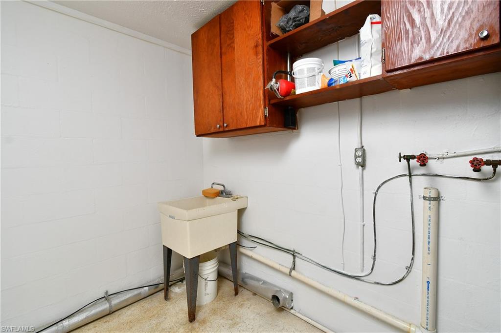 WILLOW LAKE - Residential