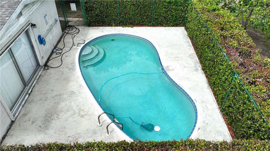 WILLOW LAKE - Residential