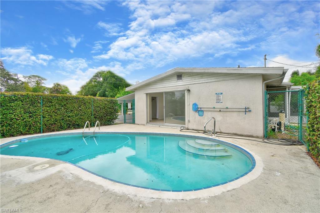 WILLOW LAKE - Residential