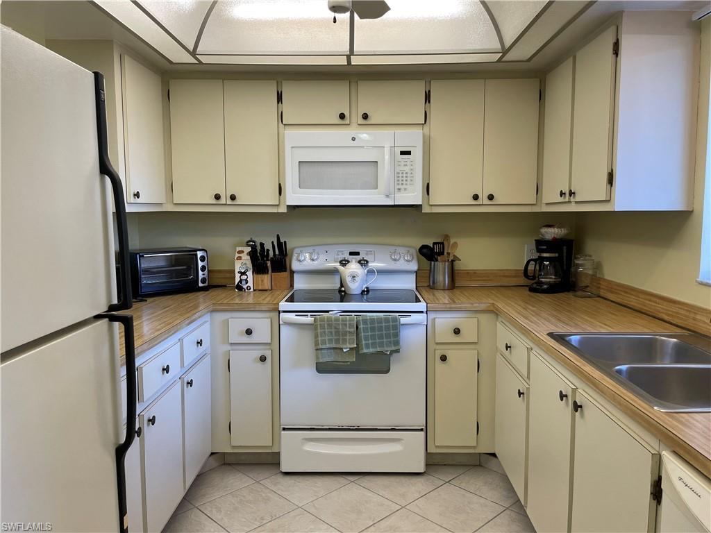 GOLF VIEW MANOR CONDO - Residential