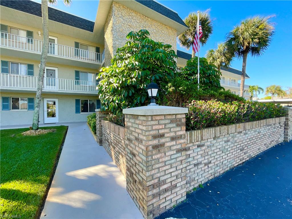 GOLF VIEW MANOR CONDO - Residential