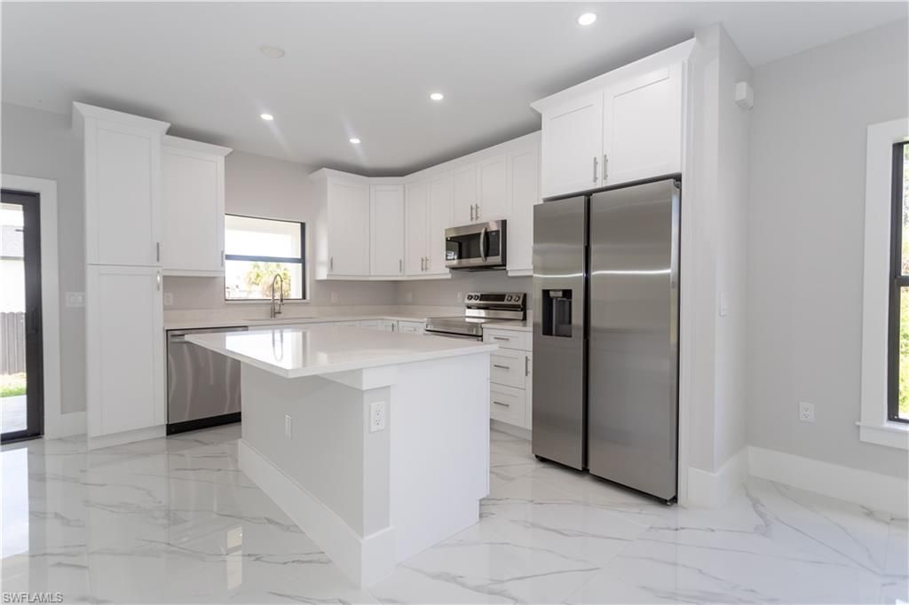 Photo of 733 Phelps ST E, LEHIGH ACRES, FL 33974 (MLS # 226017376)