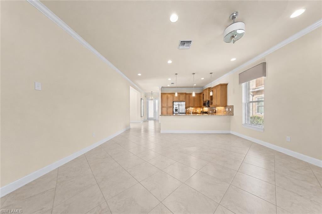 11292 Sparkleberry DR