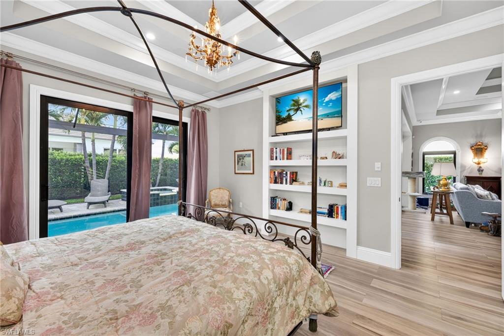 NAPLES PARK - Residential