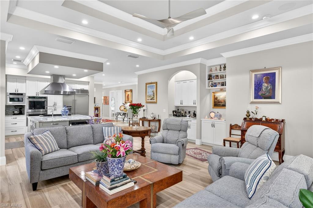 NAPLES PARK - Residential