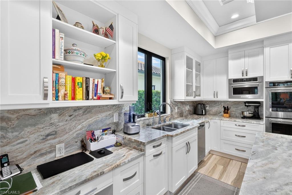 NAPLES PARK - Residential