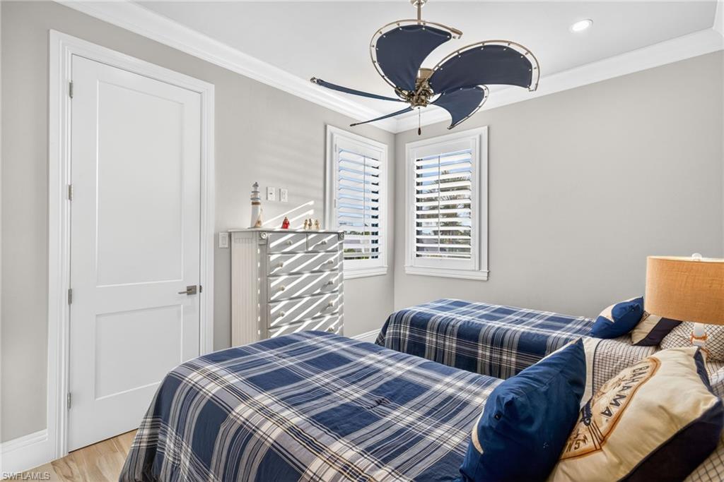 NAPLES PARK - Residential