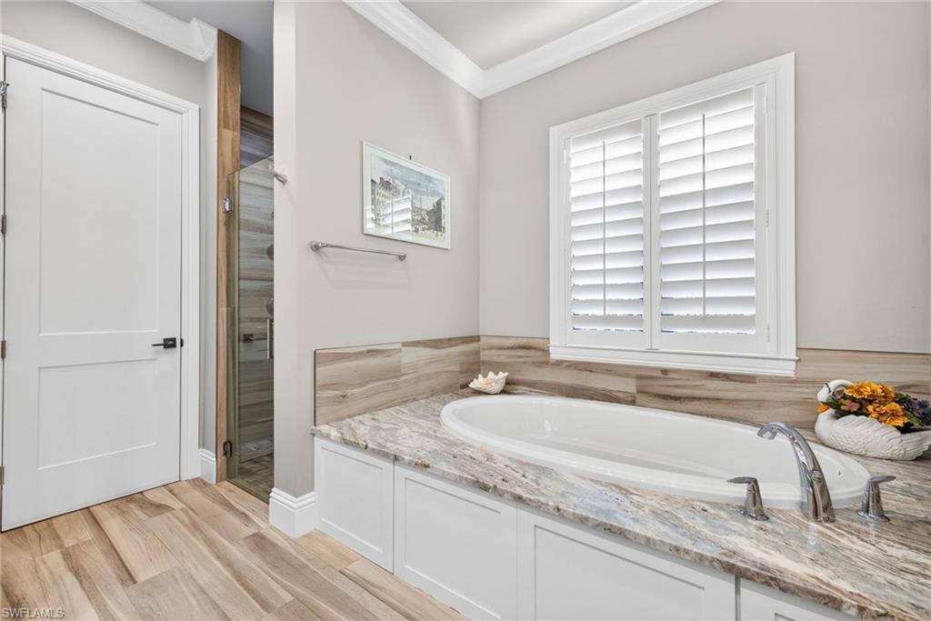 NAPLES PARK - Residential