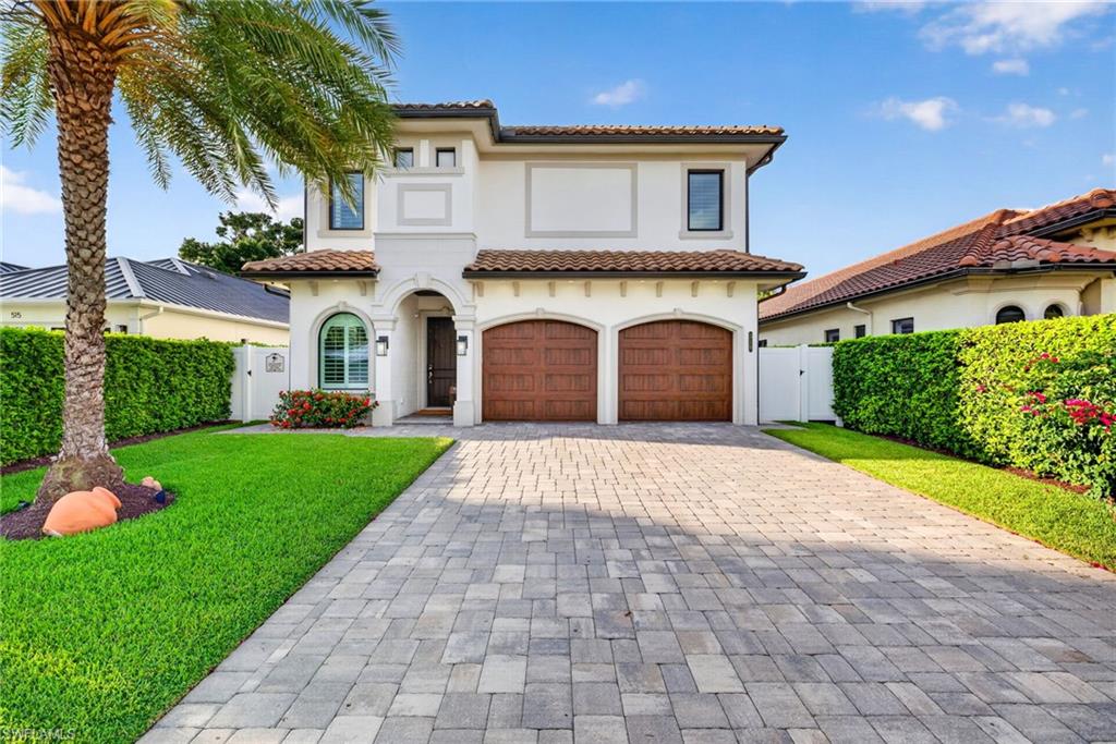 NAPLES PARK - Residential